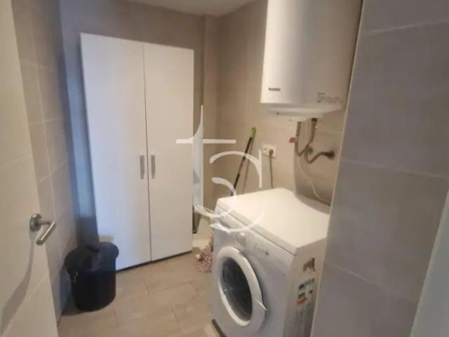 Apartamento en alquiler en Carrer de Llampugol