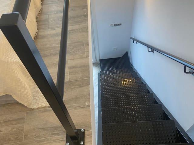 Apartamento en alquiler en Colmenar, Málaga