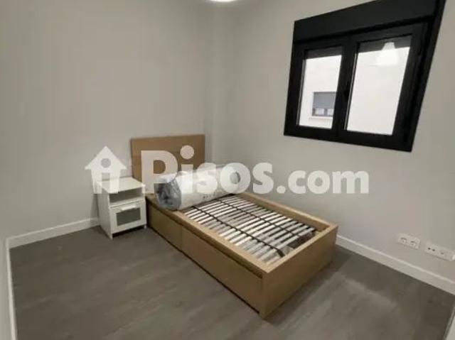 Apartamento en alquiler en Cuatro Caminos
