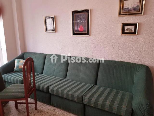 Apartamento en alquiler en en El Mismo Centro de Baeza. Cerca de Supermercado