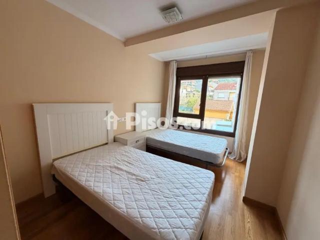Apartamento en alquiler en Frente A La Playa de Carabuxeiras