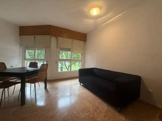 Apartamento en alquiler en Infante Juan Manuel