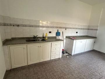 Apartamento en alquiler en Isidro Casanova