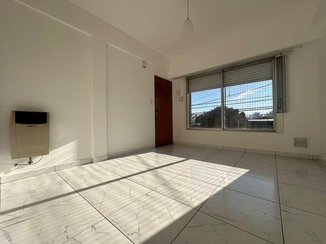 Apartamento en alquiler en Lanús Este
