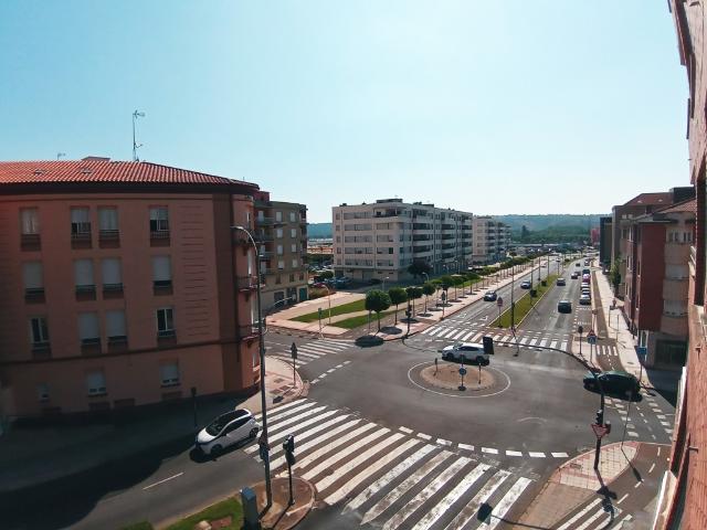 Apartamento en Alquiler en Leon León LA PALOMERA