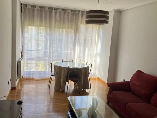 Apartamento en alquiler en Logroño, zona Universidad Los Lirios
