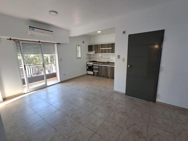 Apartamento en alquiler en Morón