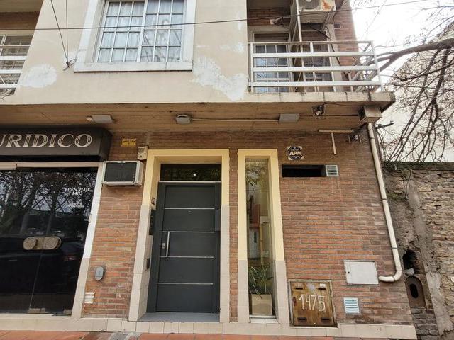 Apartamento en alquiler en Morón
