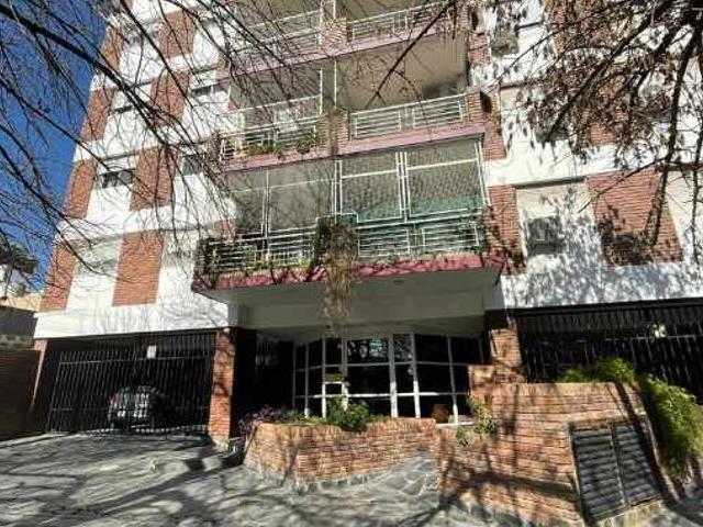 Apartamento en alquiler en Morón
