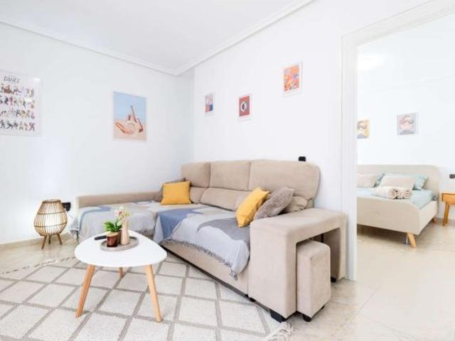 Apartamento en Alquiler en Orihuela Costa, Alicante
