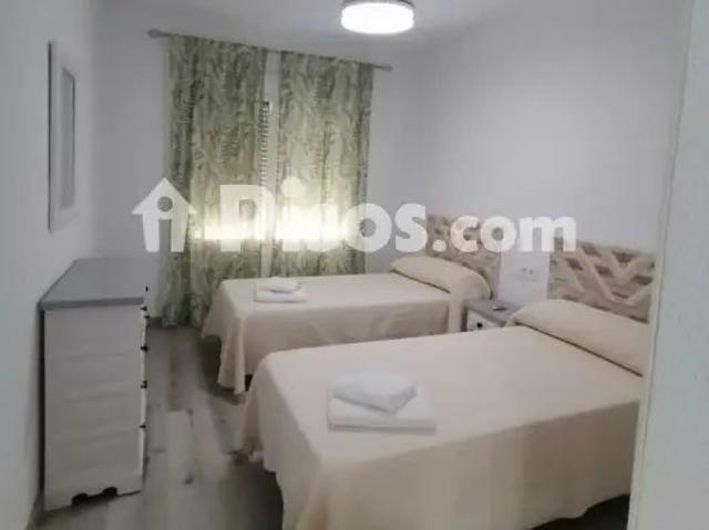Apartamento en alquiler en Paseo de Velilla, 4