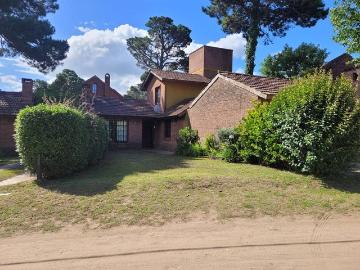 Del Centauro, Pinamar, Partido de Pinamar, Provincia de Buenos Aires