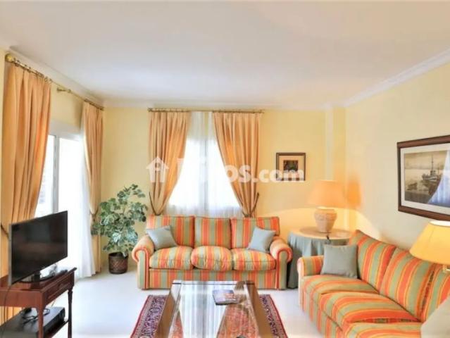 Apartamento en alquiler en Puerto Banús