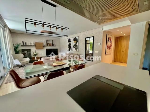 Apartamento en alquiler en Puerto Banús