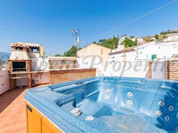 Apartamento en alquiler en Sayalonga, Málaga Costa del Sol