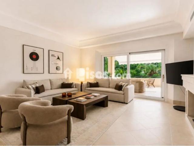 Apartamento en alquiler en Sotogrande Alto