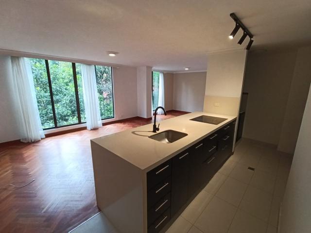 Apartamento En Arriendo En Lalinde, Medellín