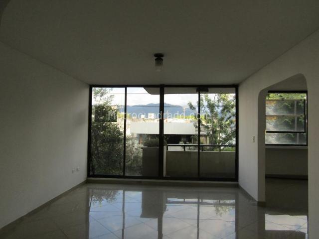 Apartamento en Arriendo, CIRCUNVALAR, Pereira
