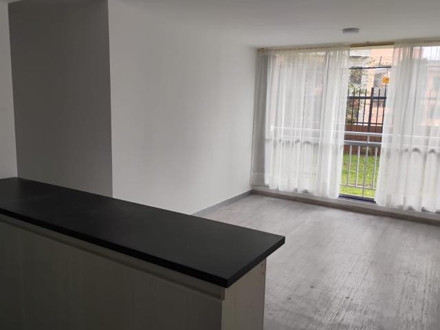 Apartamento en arriendo, Cr alta morada
