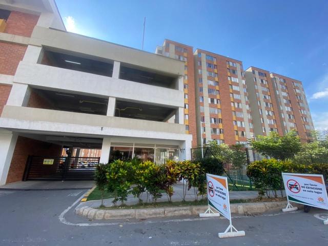 Apartamento en arriendo, Cr. miraflores del valle