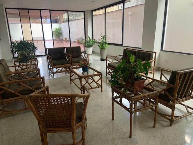 Apartamento en arriendo Edificio Atlante, Avenida 3b Este, Los Caobos, Cúcuta, Norte De Santander, Colombia