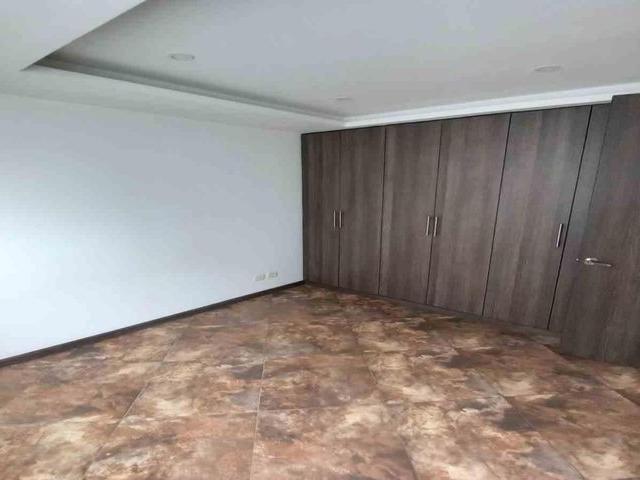 Apartamento en arriendo en Alta Suiza