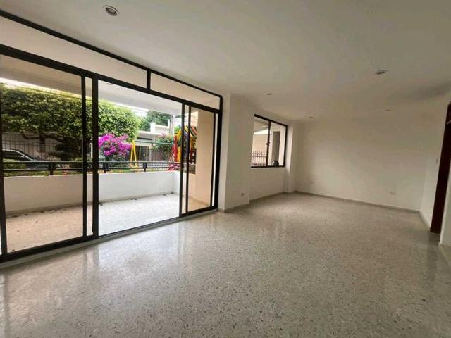 Apartamento en arriendo en Comuna 8