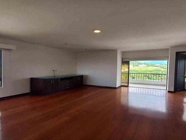 Apartamento en arriendo en Los Ángeles
