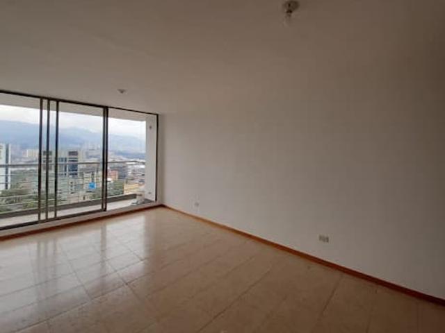 Apartamento En Arriendo En Los Balsos, Medellín