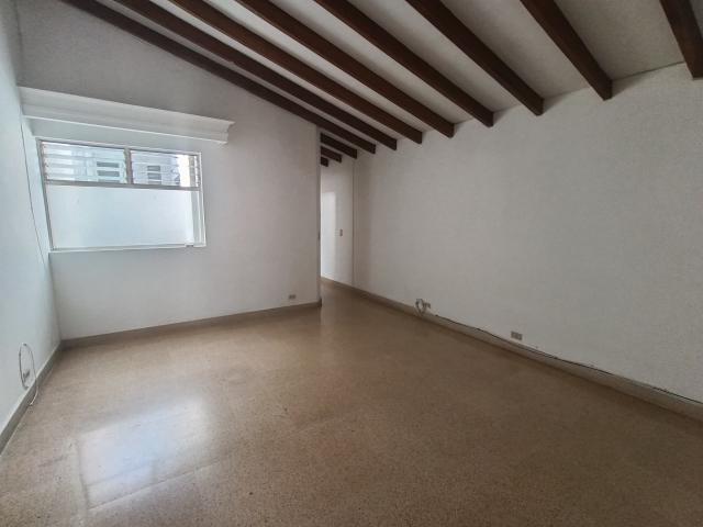 Apartamento En Arriendo En Miravalle, Medellín