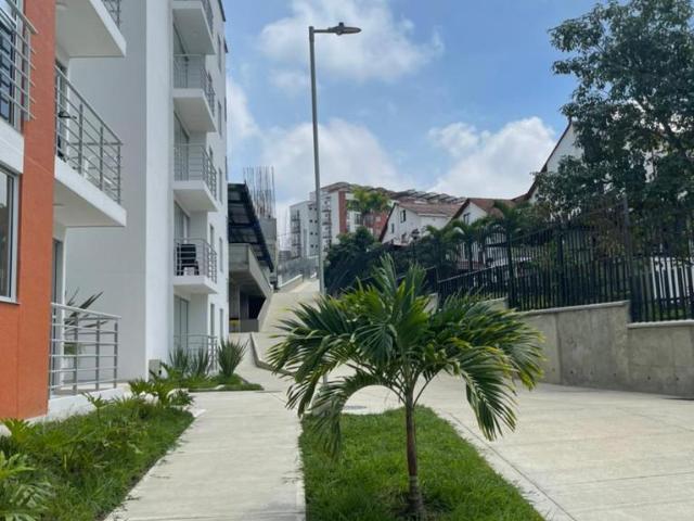 Apartamento En Arriendo En Pereira En Av. 30 De Agosto A306359