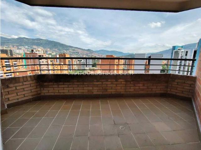 Apartamento en Arriendo, Laureles, Medellín