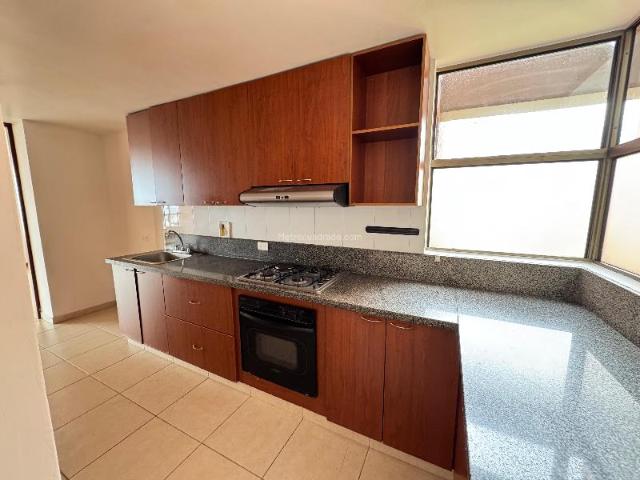 Apartamento en Arriendo, Loma De Los Parra, Medellín