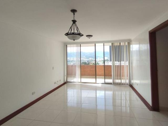 Apartamento en arriendo Los Alpes, Universidad