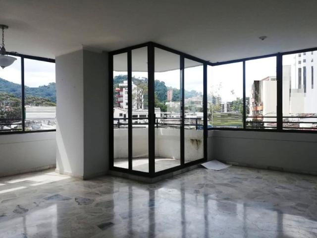 Apartamento en arriendo Los Alpes, Universidad