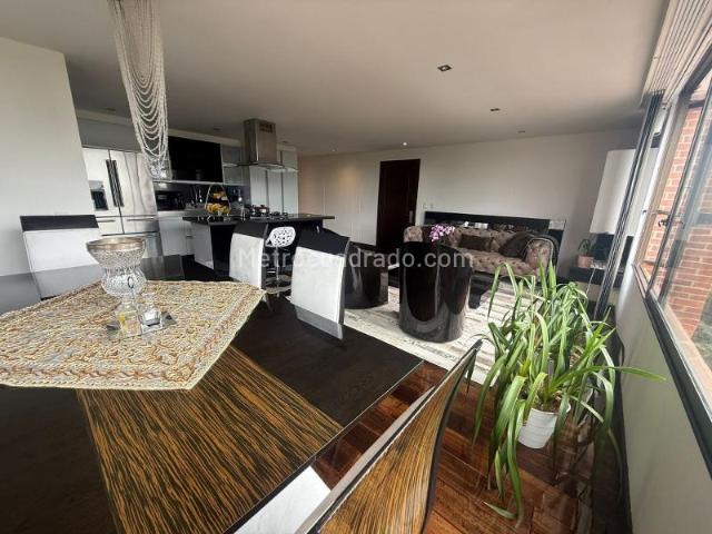 Apartamento en Arriendo, LOS ROSALES, Bogotá D.C