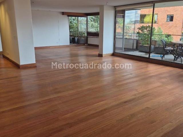 Apartamento en Arriendo, LOS ROSALES, Bogotá D.C