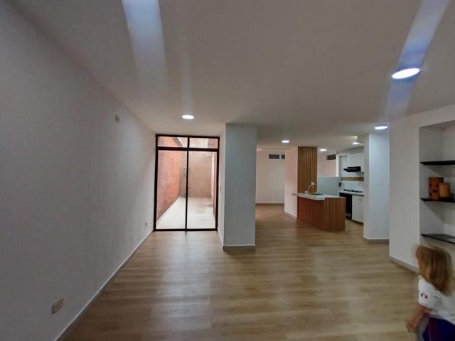 Apartamento en arriendo o venta, Pinares alto