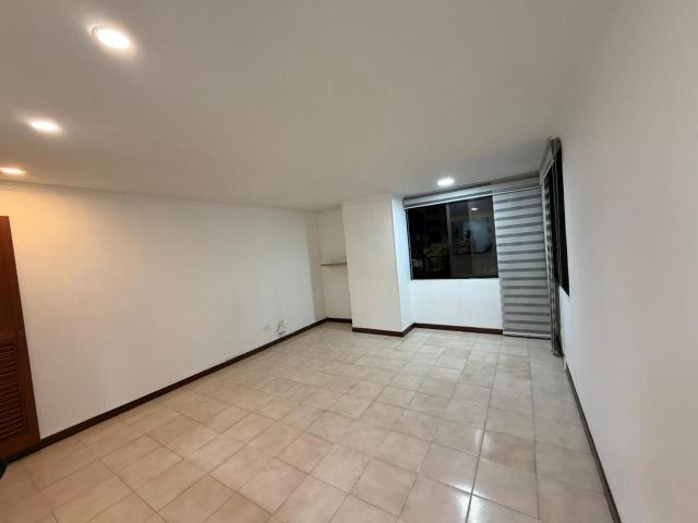 Apartamento en arriendo, Pinares alto