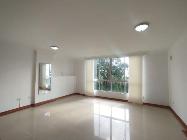 Apartamento en arriendo Pinares De San Martin, Universidad