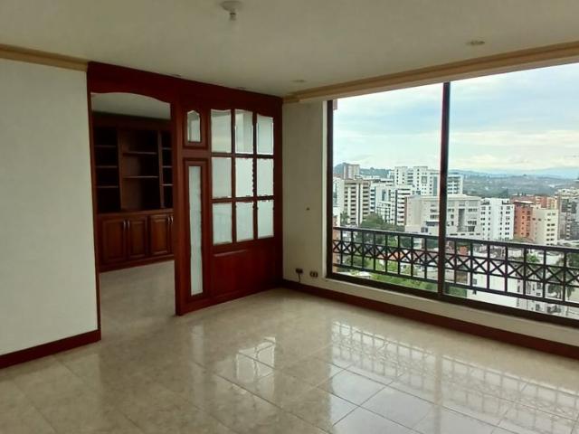 Apartamento en arriendo Pinares De San Martin, Universidad