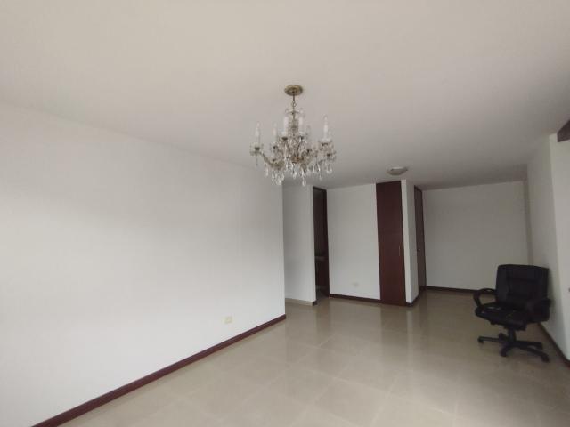 Apartamento en arriendo, Pinares