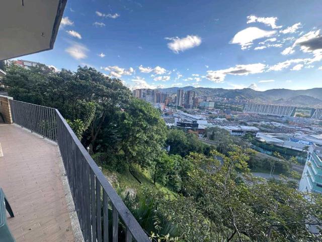 Apartamento en arriendo en San Diego Medellin