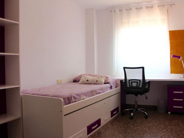 Apartamento en Av.1º de mayo, Alfara del Patriarca – A0169 3