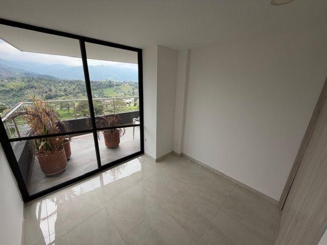 Apartamento en Av Centenario para arriendo