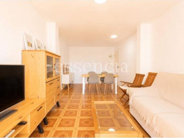 APARTAMENTO EN BELLREGUARD GRAN TERRAZA, 3 HABITACIONES Y TOTALMENTE REFORMADO