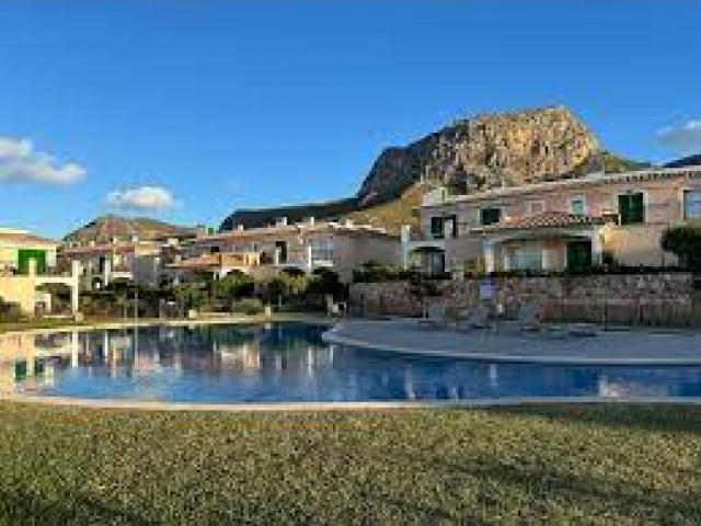 Apartamento en en complejo con piscina a alquiler en verano