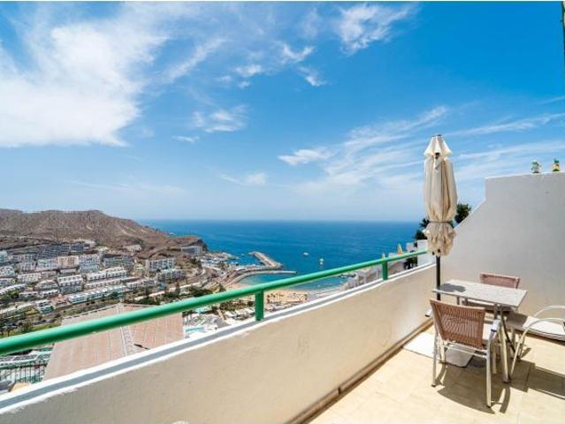Apartamento en Esquina con Techos Altos y Vistas Panorámicas en Monte Paraíso