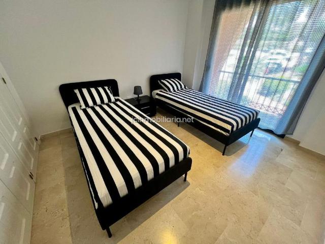 Apartamento en Estepona, El Paraiso, alquiler