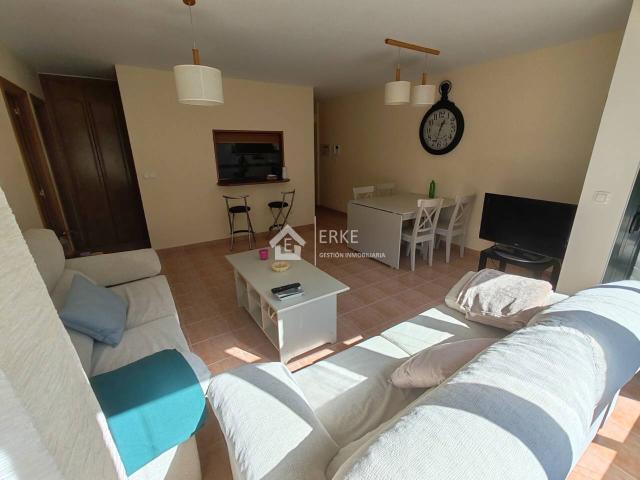 APARTAMENTO EN ESTORDE, CÉE. A MENOS DE UN KILÓMETRO DE LA PLAYA